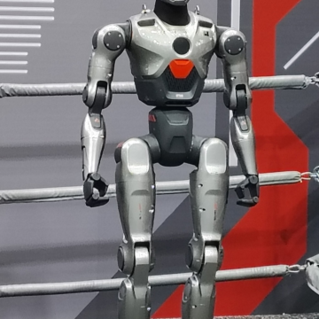 PM01 (EngineAI)